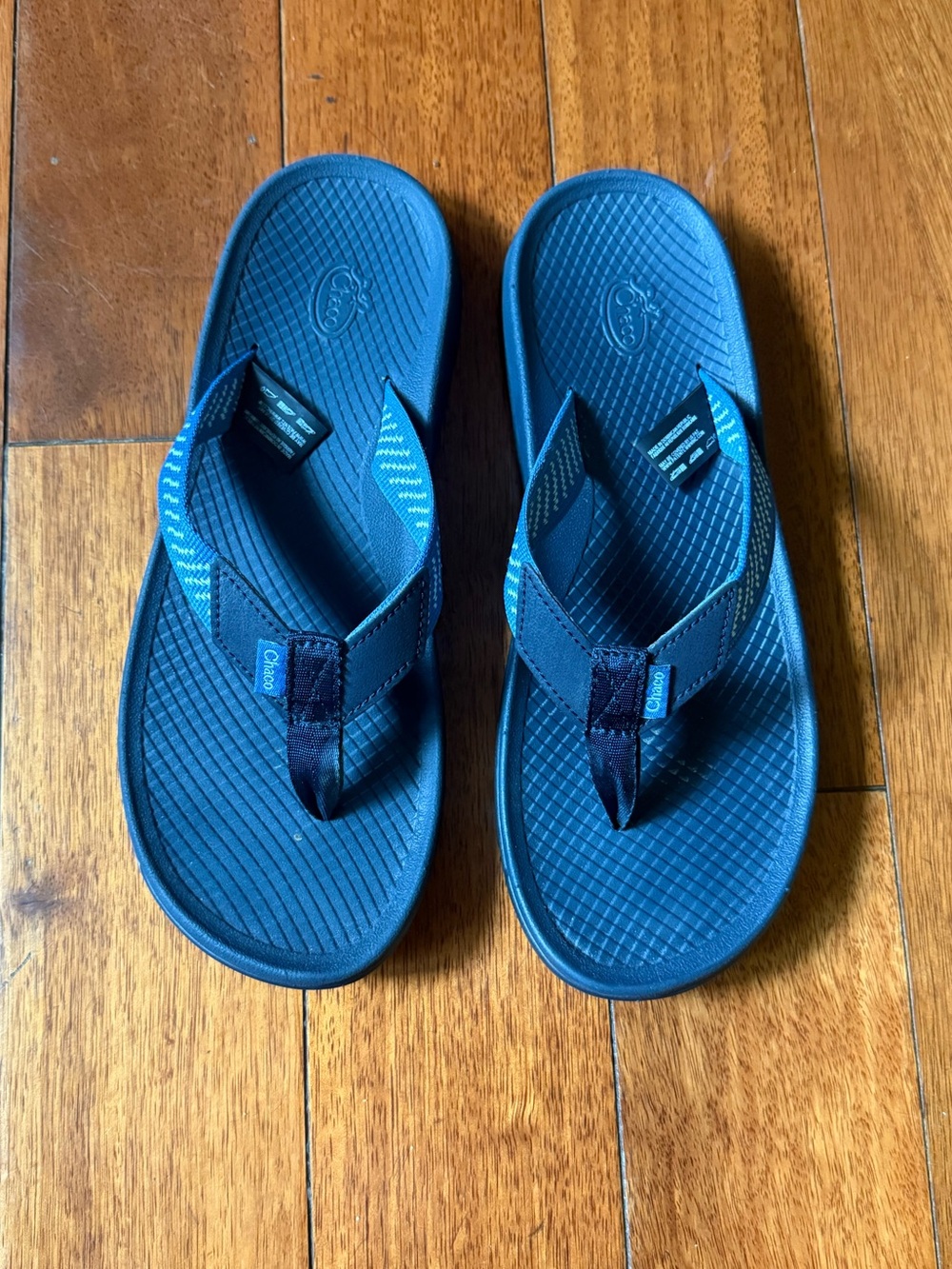 Chaco Womens Navy and Light Blue Flip-Flop Sandals
